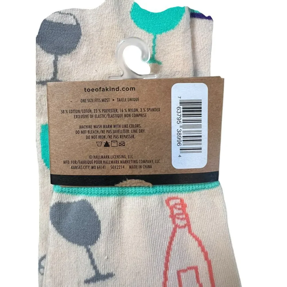 HALLMARK TOE OF A KIND WOMENS CREW SOCKS WINE SNOB GRAPHICS NWT